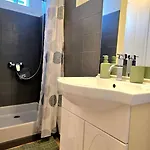 Appartement La Cigale Bleue - Super Vue Mer, à 1min De La Avec Balcon Et Parking - By Auraconciergerie *